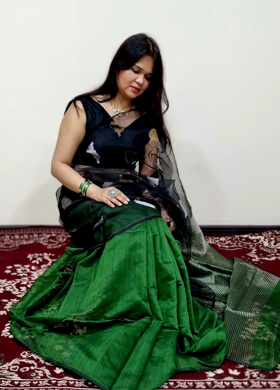 BOTTLE GREEN AND BLACK  Matka Muslin jamdani Saree