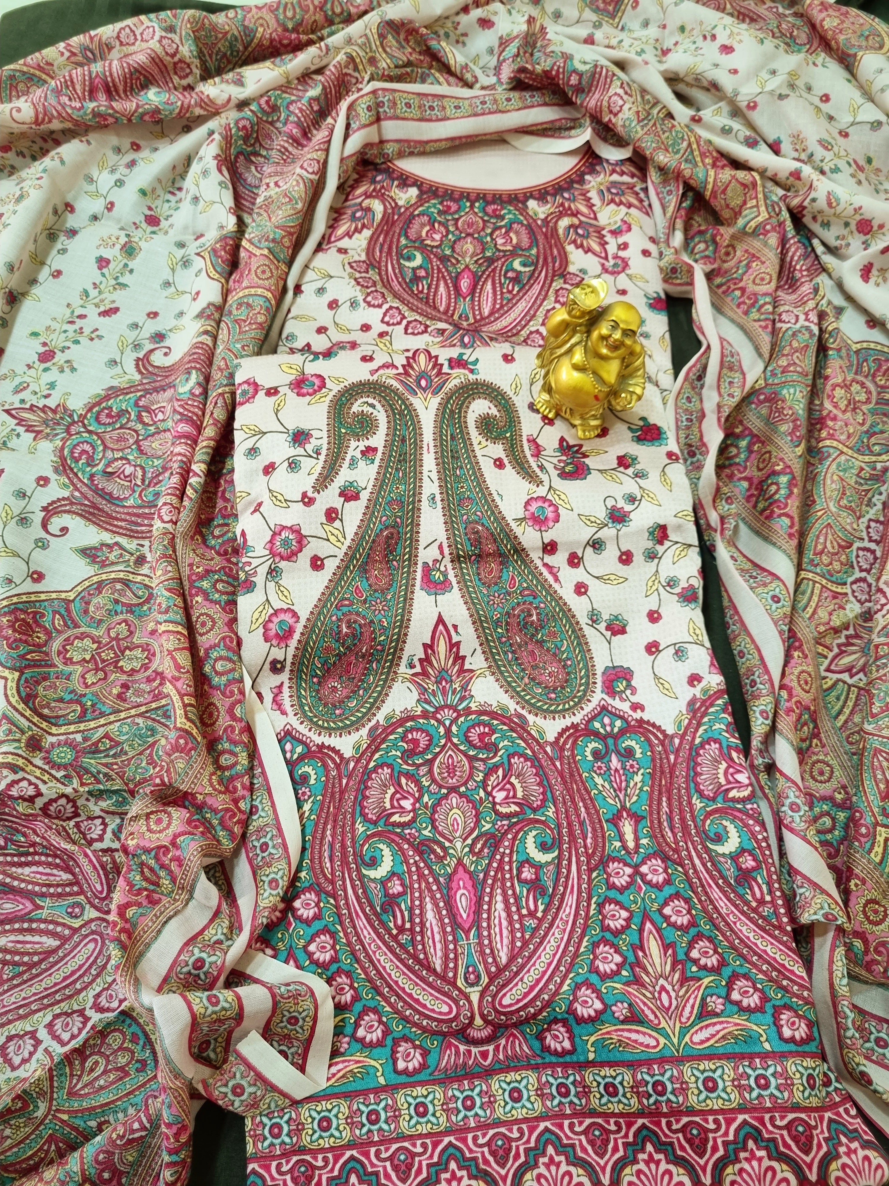 गुलाबी कराची प्रिंट ड्रेस सामग्री