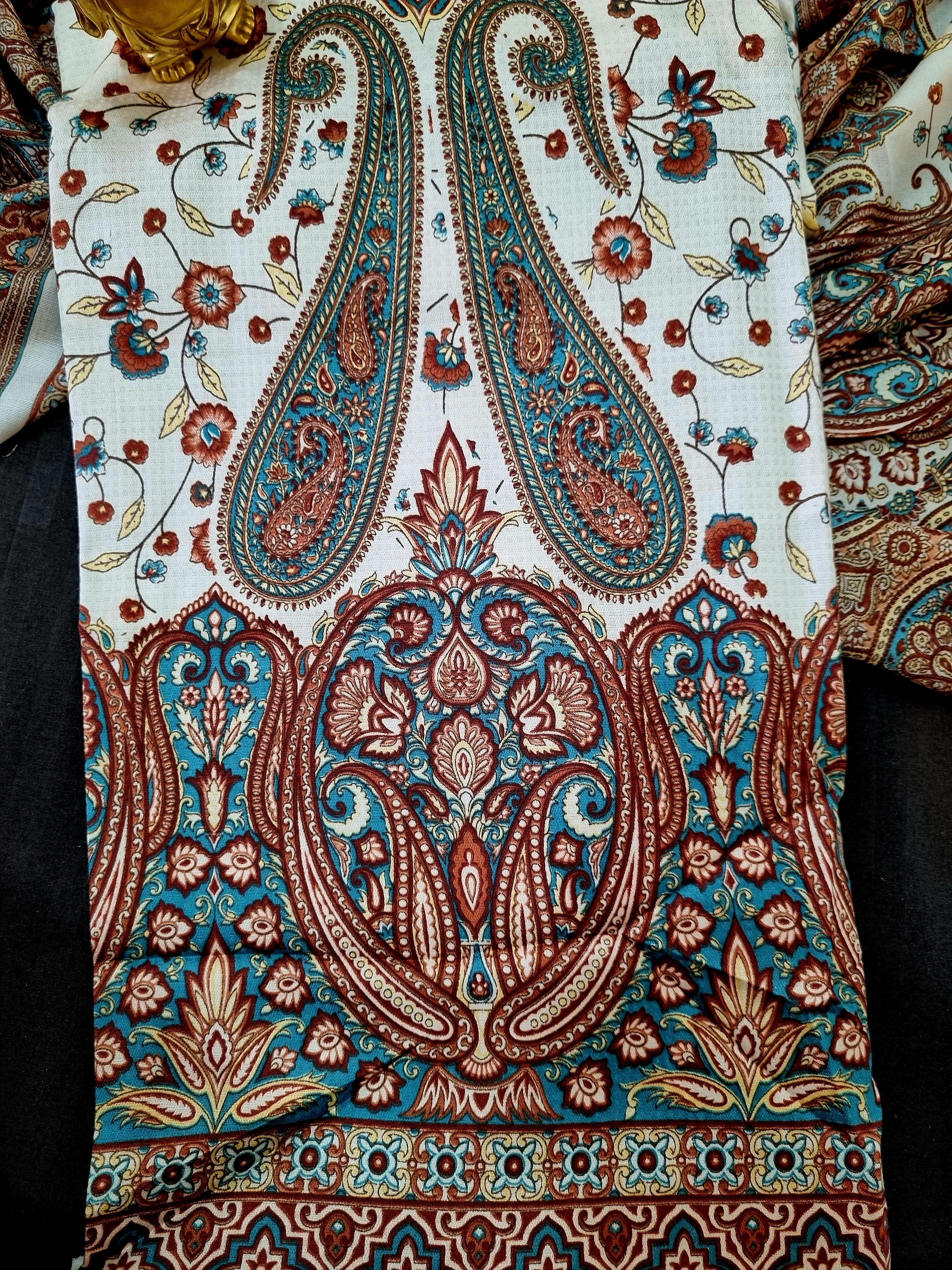 कराची प्रिंट ड्रेस सामग्री