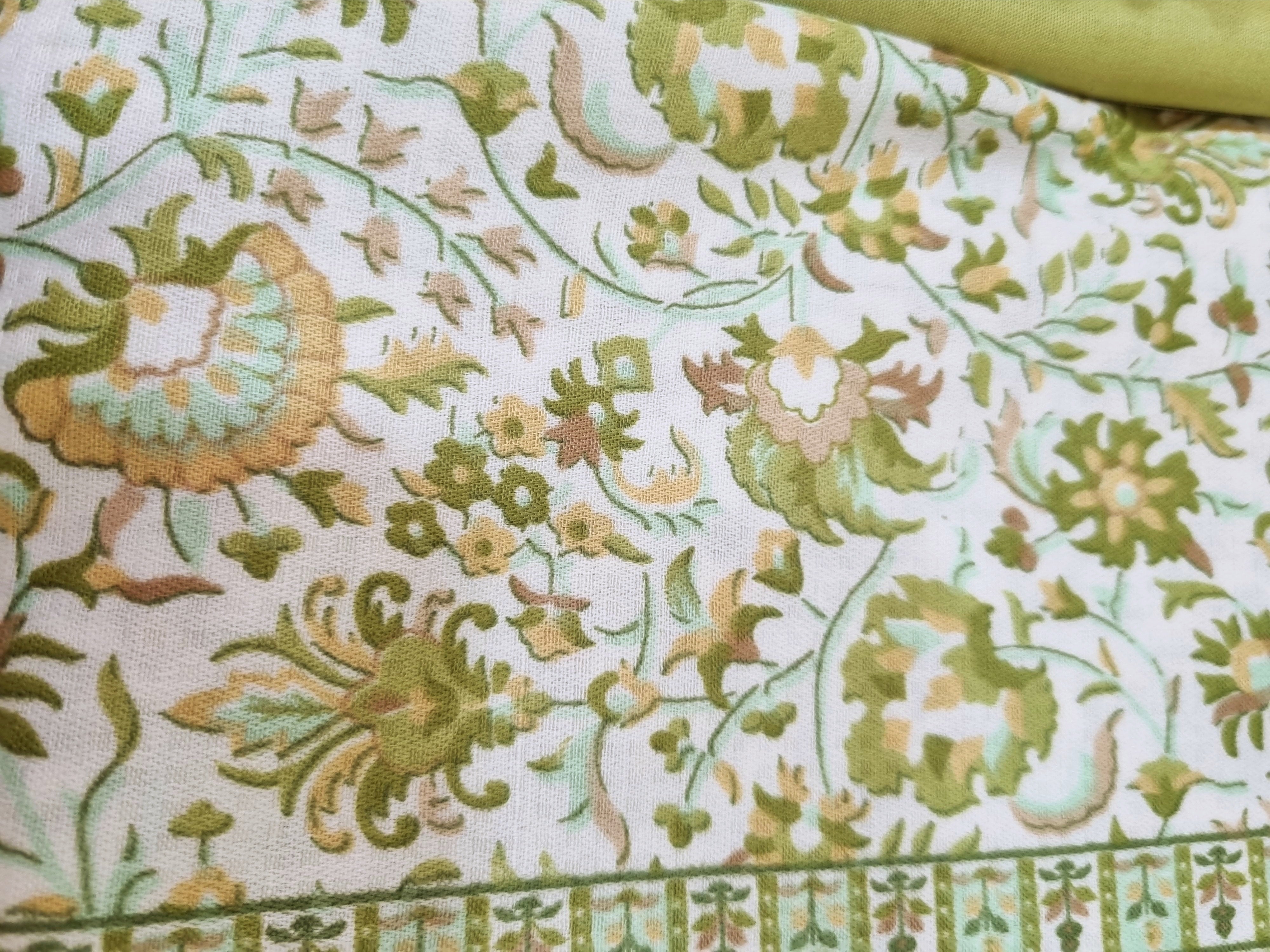 कराची प्रिंट ड्रेस सामग्री