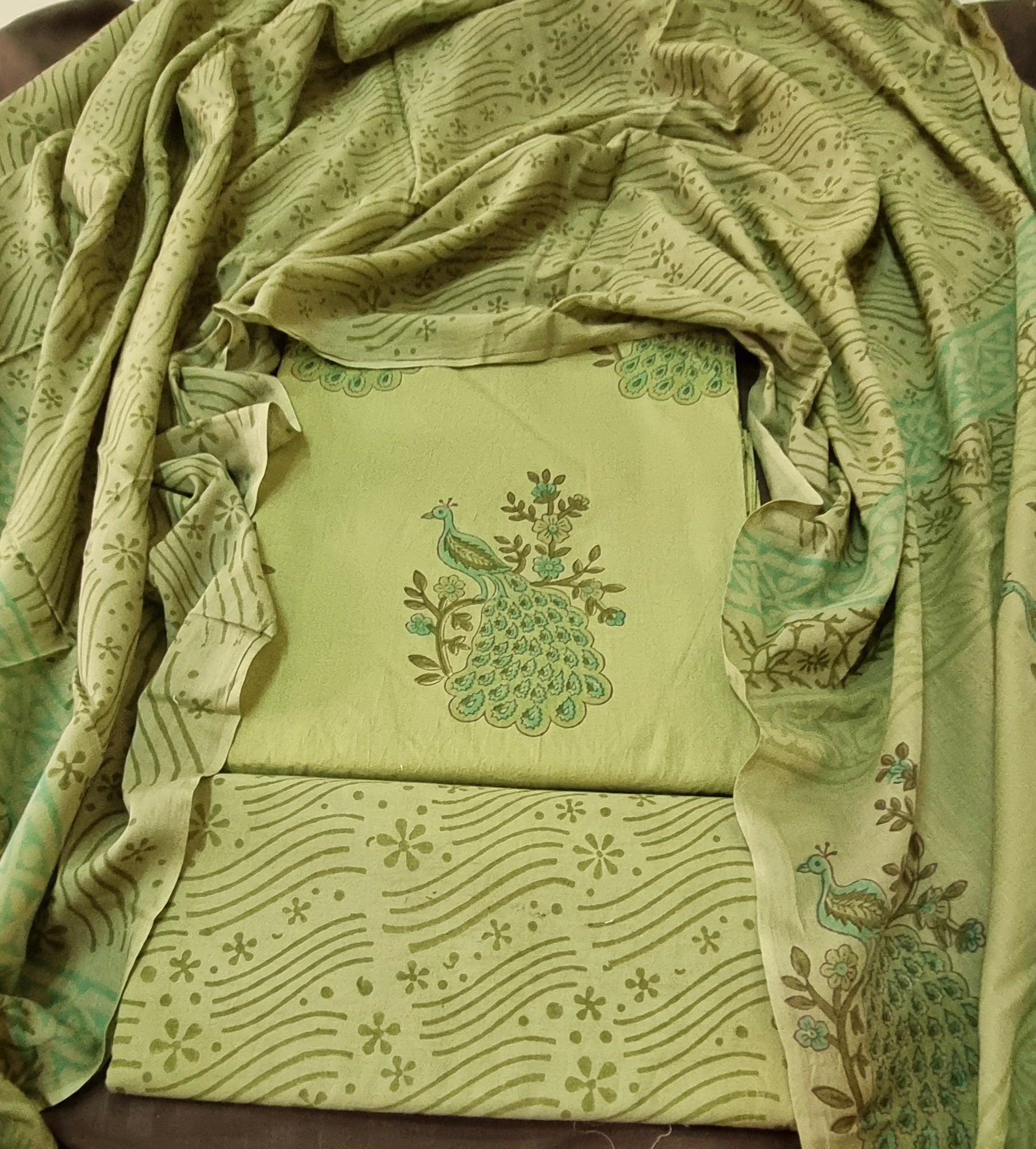 कॉटन हैंडब्लॉक ड्रेस सामग्री