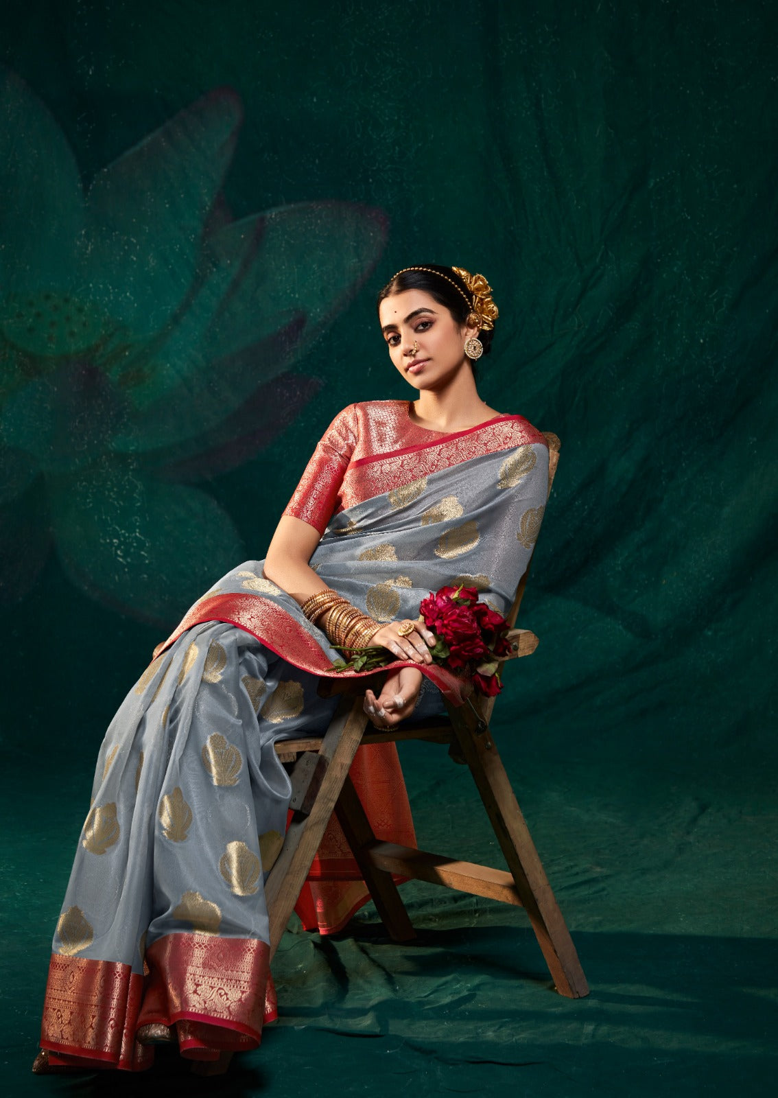 सॉफ्ट सैटिन ऑर्गेंज़ा साड़ी