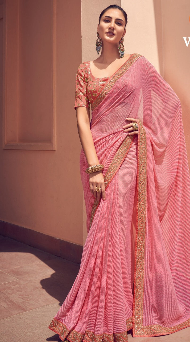 डिज़ाइनर ब्लाउज के साथ प्रिंटेड बंधनी