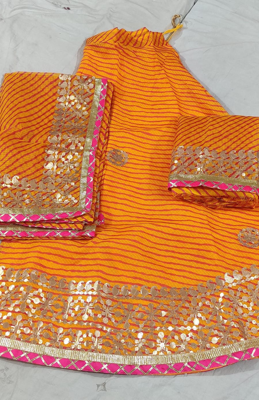 लहरिया घाघरा चोली