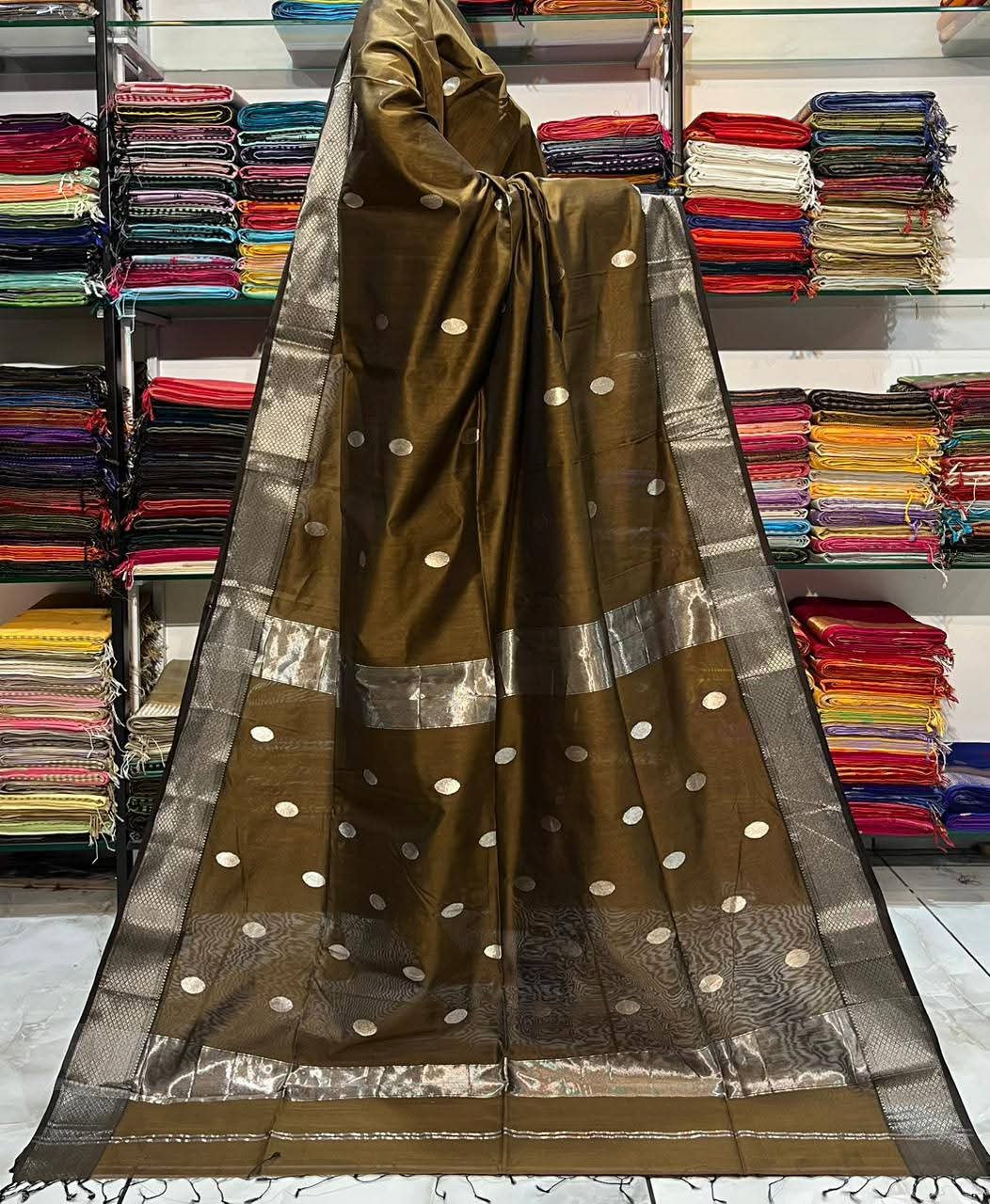 Semi Maheshwari saree