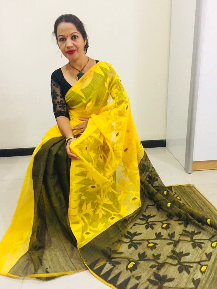 Dhakai jamdani saree