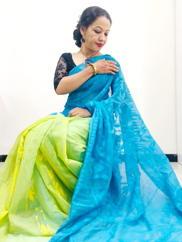 Dhakai jamdani saree