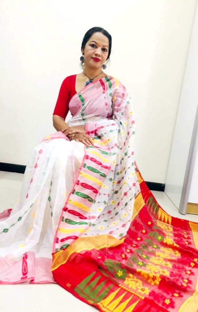 Dhakai jamdani saree