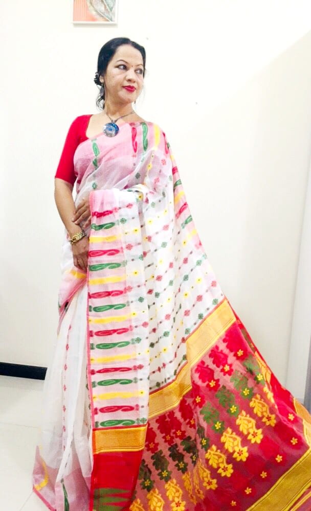 Dhakai jamdani saree