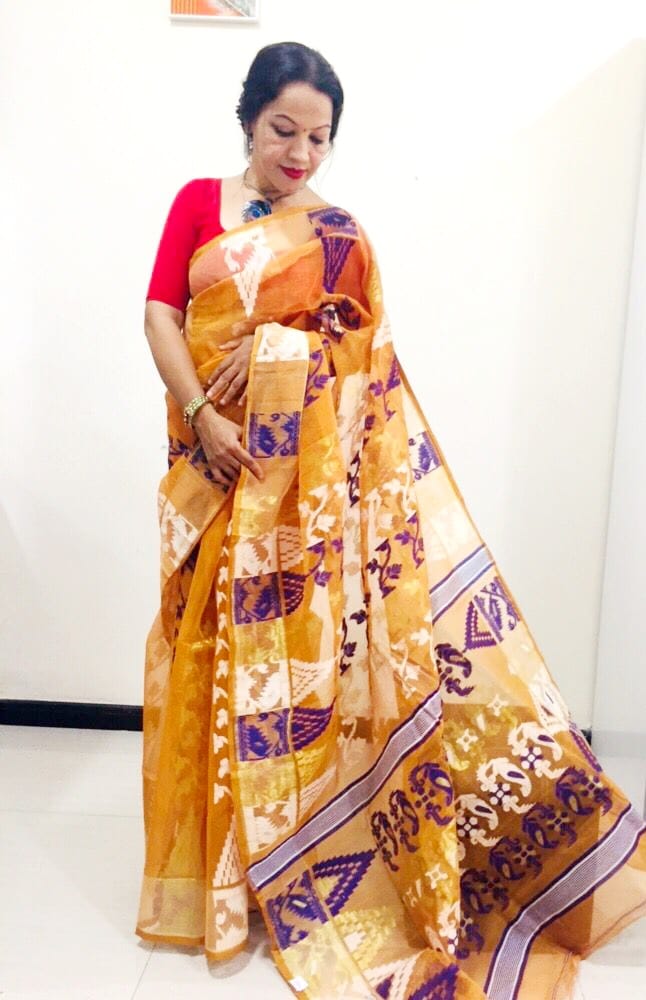 Dhakai jamdani saree