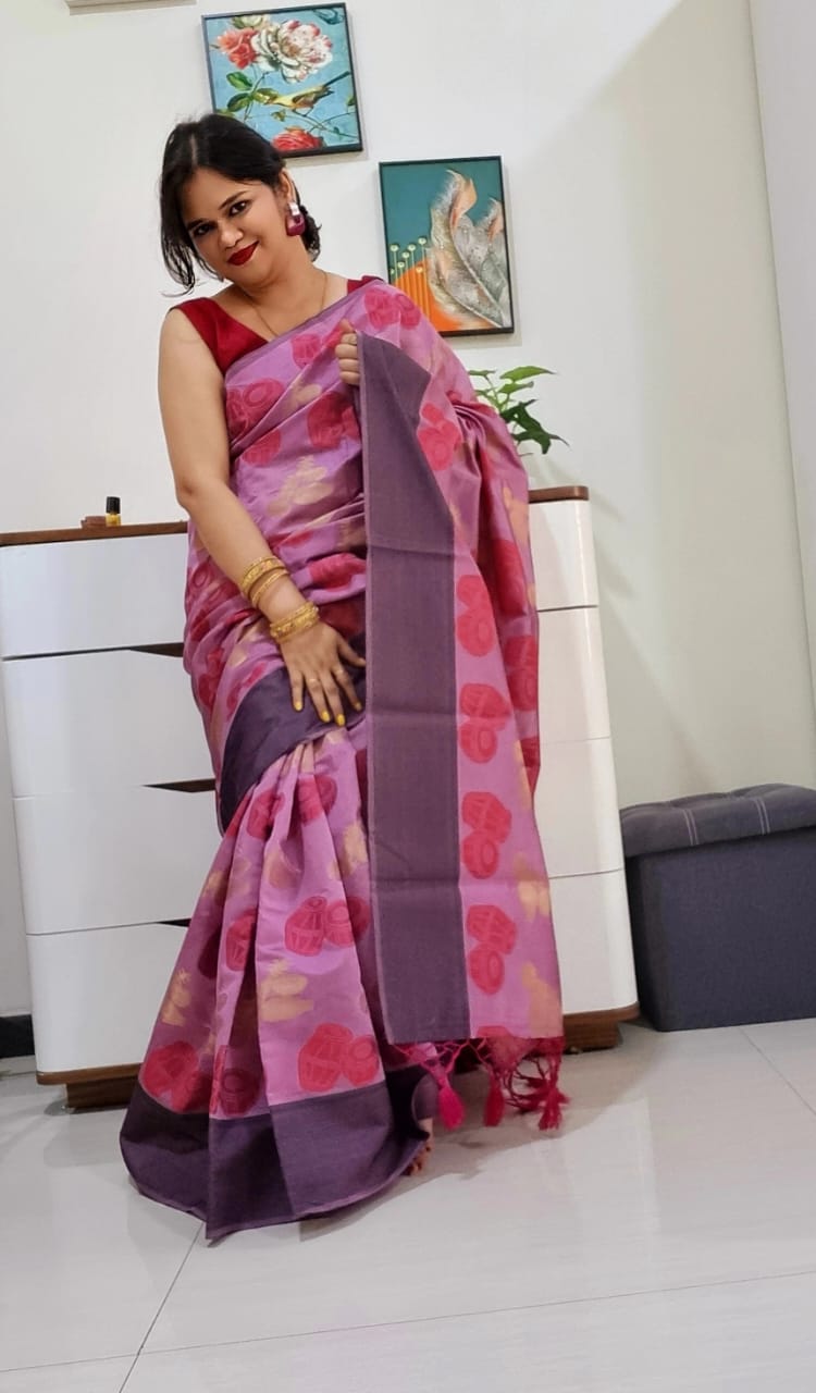 Banarsi instrument saree