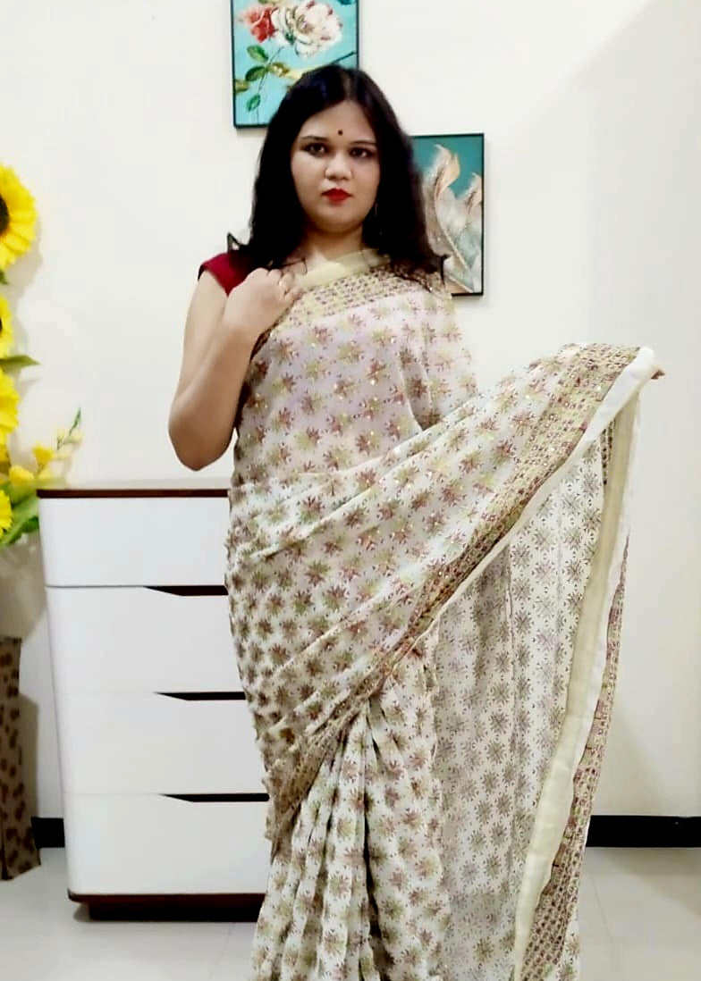 सफेद मल्टीकलर थ्रेड वर्क फुलकारी